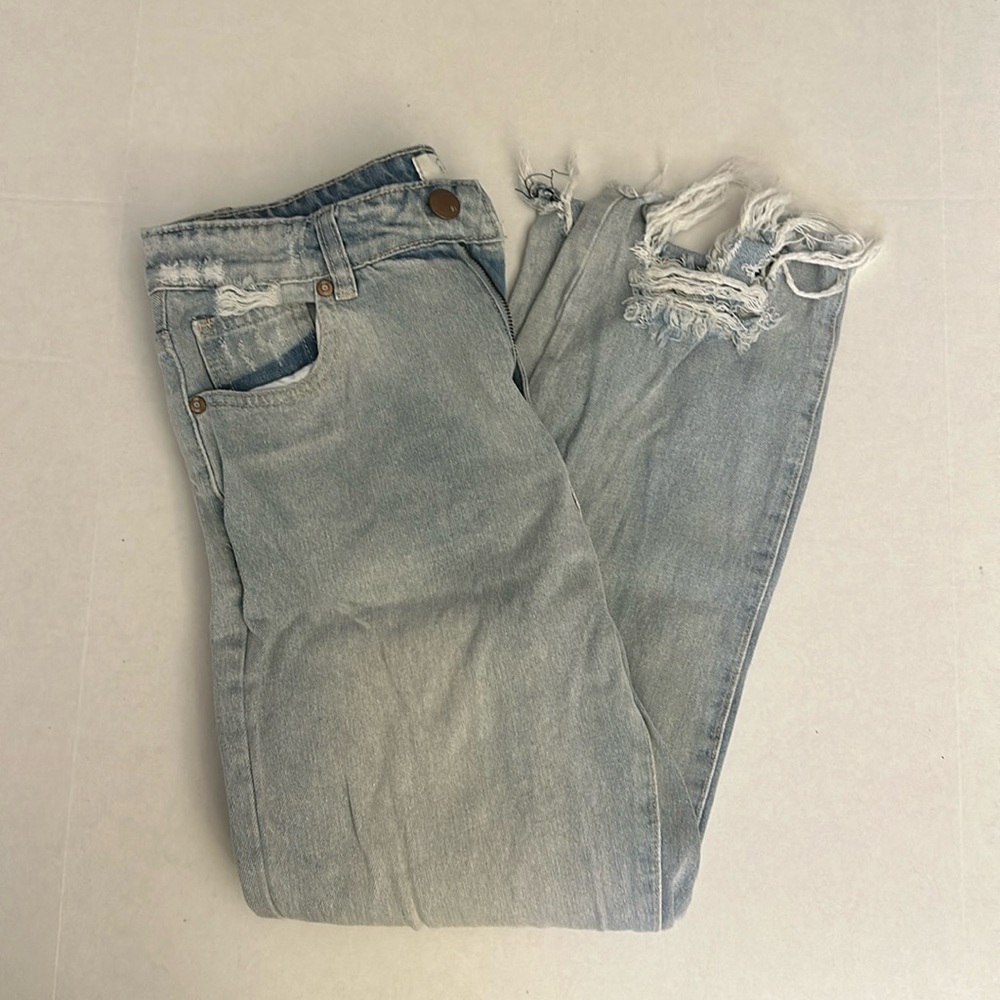 Distressed Straight Jean